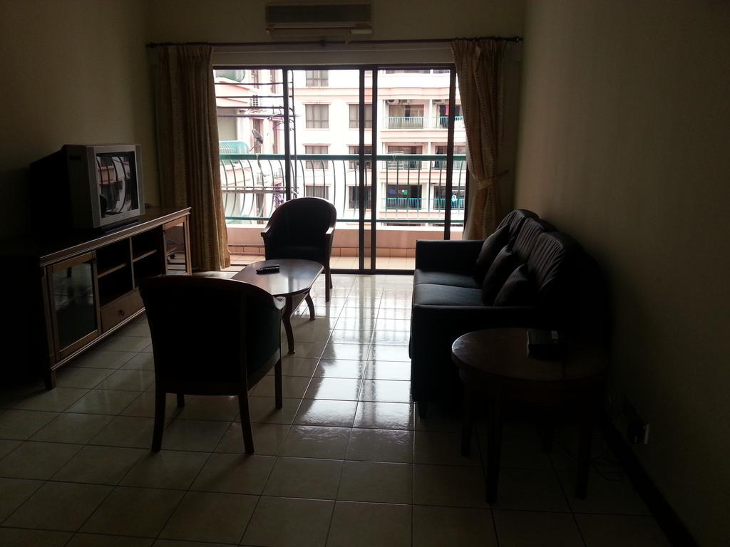 Homestay Marina Court Кота-Кинабалу Номер фото