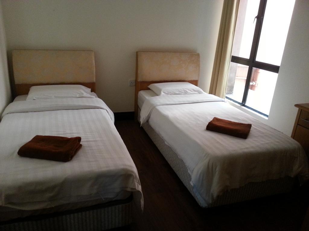 Homestay Marina Court Кота-Кинабалу Экстерьер фото
