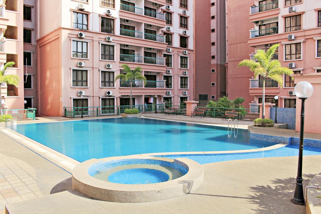 Homestay Marina Court Кота-Кинабалу Экстерьер фото