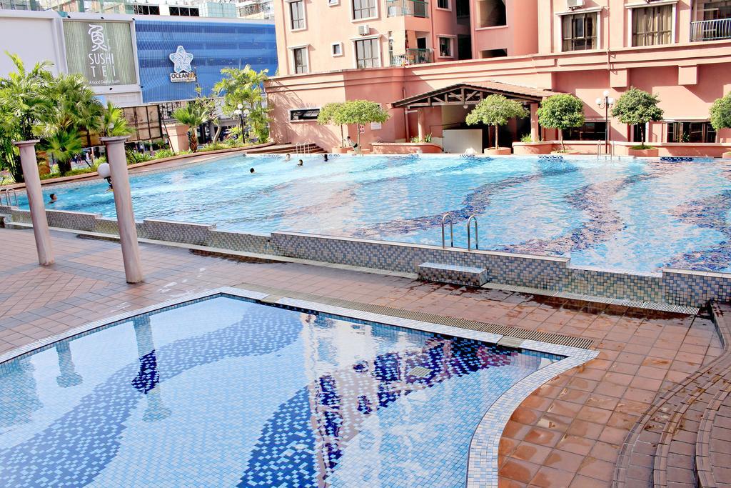 Homestay Marina Court Кота-Кинабалу Экстерьер фото