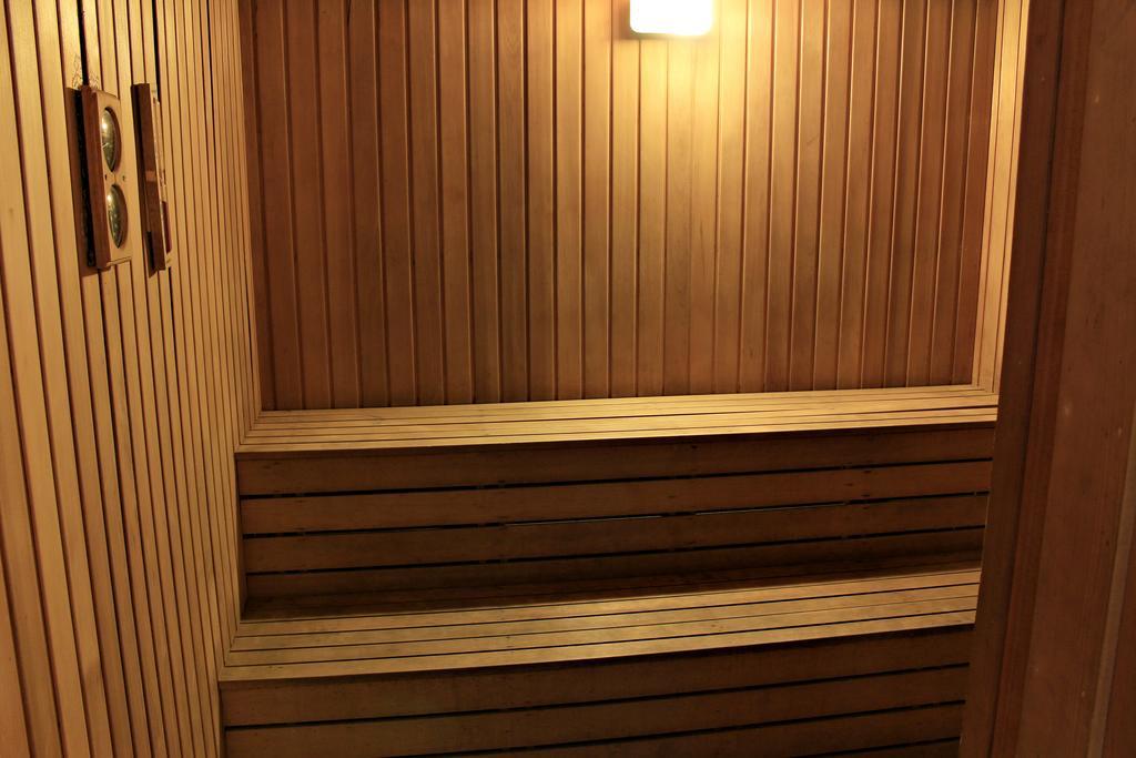 Homestay Marina Court Кота-Кинабалу Экстерьер фото